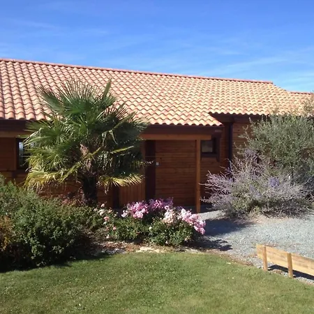 펜션 Charmante Maison En Bois Pour 5 Personnes Avec Terrasse Et Jardin - Fr-1-426-580