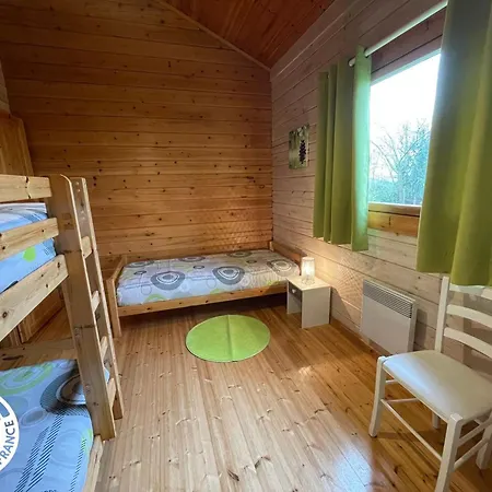 Charmante Maison En Bois Pour 5 Personnes Avec Terrasse Et Jardin - Fr-1-426-580 펜션 *