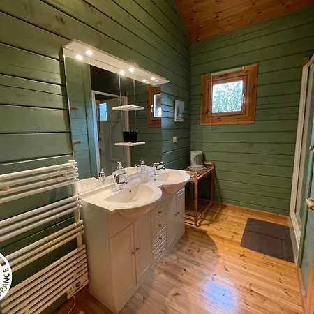 Charmante Maison En Bois Pour 5 Personnes Avec Terrasse Et Jardin - Fr-1-426-580 Réaumur