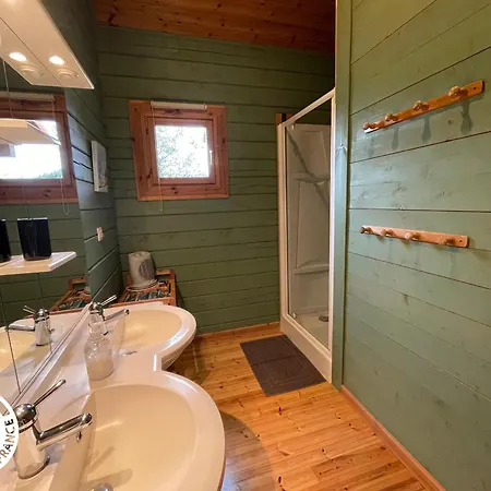 펜션 Charmante Maison En Bois Pour 5 Personnes Avec Terrasse Et Jardin - Fr-1-426-580