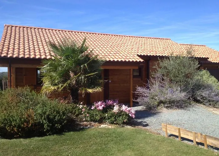 Дом отдыха Charmante Maison En Bois Pour 5 Personnes Avec Terrasse Et Jardin - Fr-1-426-580