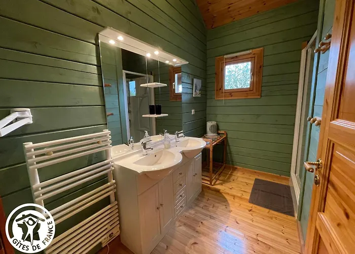 Charmante Maison En Bois Pour 5 Personnes Avec Terrasse Et Jardin - Fr-1-426-580 Reaumur