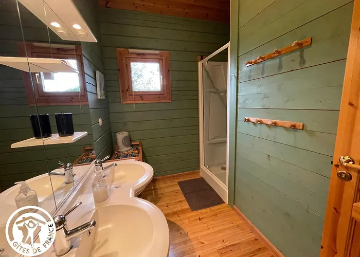 Дом отдыха Charmante Maison En Bois Pour 5 Personnes Avec Terrasse Et Jardin - Fr-1-426-580