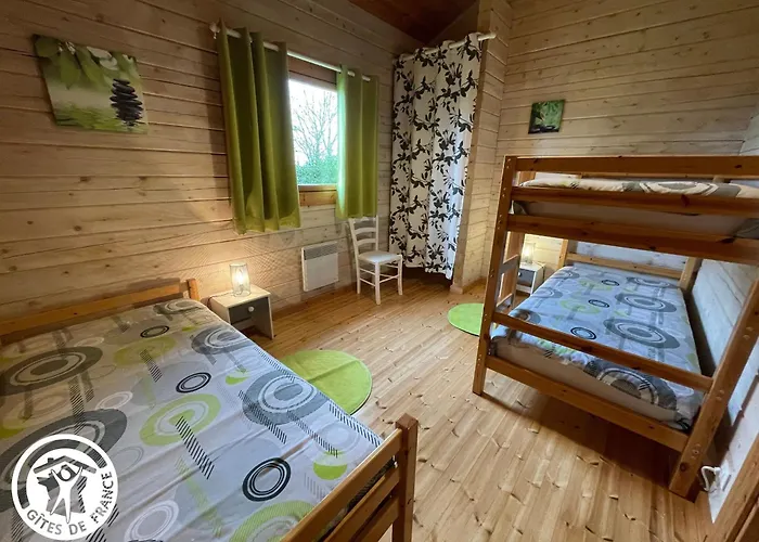 Charmante Maison En Bois Pour 5 Personnes Avec Terrasse Et Jardin - Fr-1-426-580 *