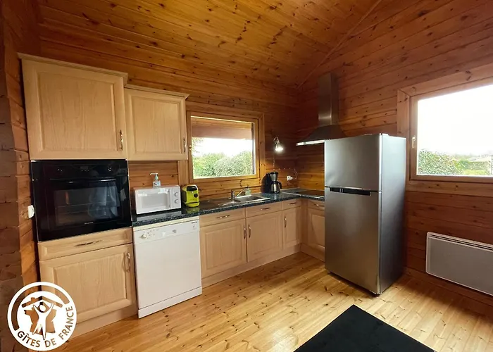 Charmante Maison En Bois Pour 5 Personnes Avec Terrasse Et Jardin - Fr-1-426-580 *